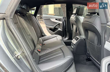 Лифтбек Audi A5 Sportback 2017 в 