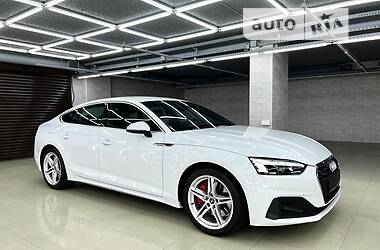 Ліфтбек Audi A5 2022 в 