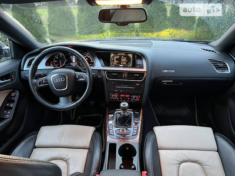 Купе Audi A5 2009 в Львові