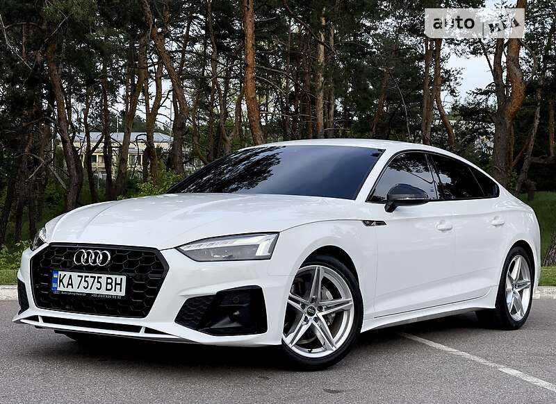 Лифтбек Audi A5 2022 в Киеве