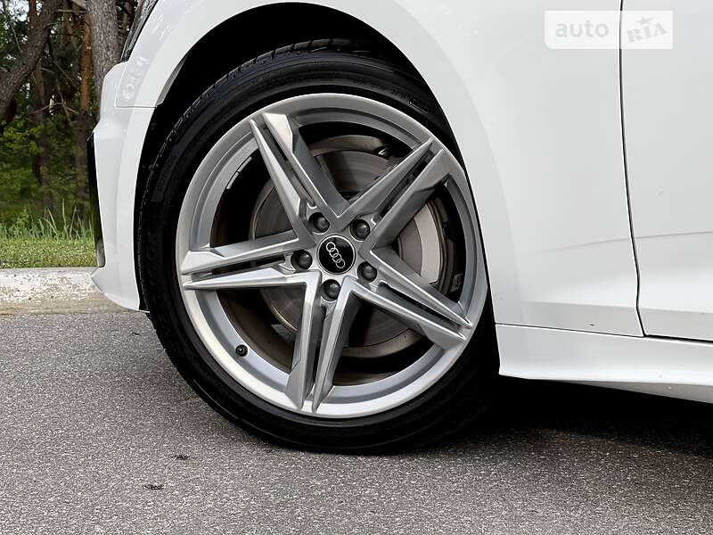 Лифтбек Audi A5 2022 в Киеве