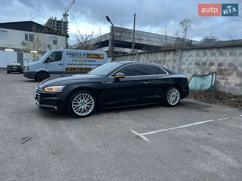 Купе Audi A5 2017 в Киеве