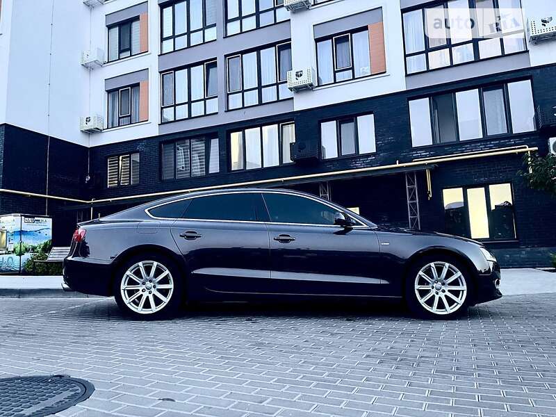 Купе Audi A5 2011 в Киеве