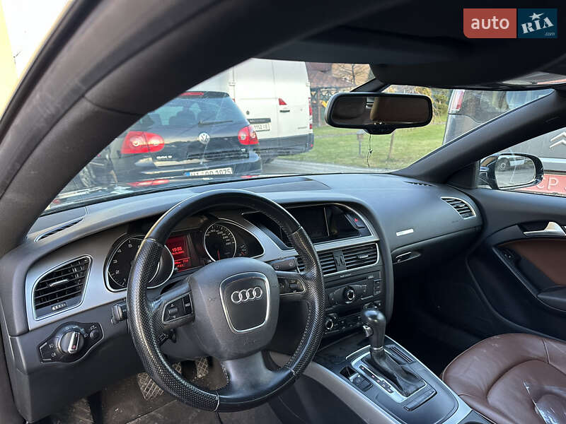 Купе Audi A5 2009 в Вараше