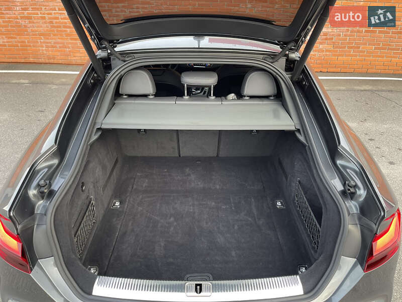 Лифтбек Audi A5 2020 в Киеве