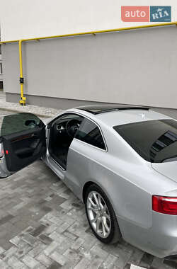 Купе Audi A5 2011 в 