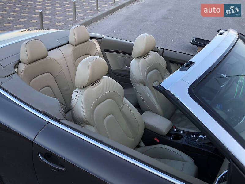 Кабриолет Audi A5 2011 в Киеве