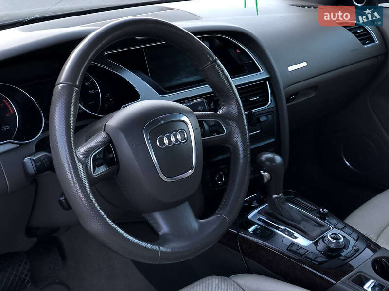 Кабриолет Audi A5 2011 в Киеве