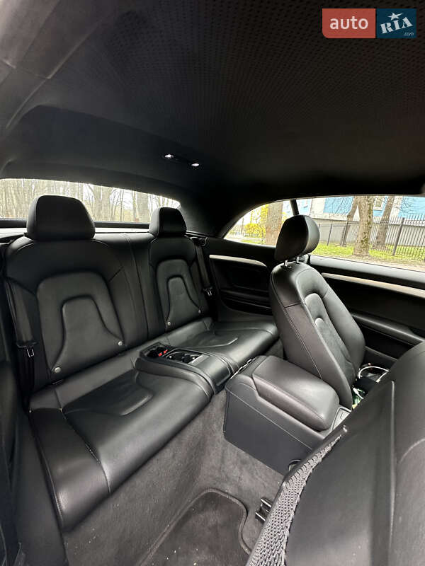 Кабриолет Audi A5 2013 в Киеве