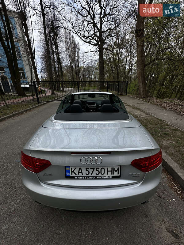 Кабриолет Audi A5 2013 в Киеве