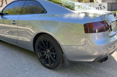 Купе Audi A5 2010 в Ромнах