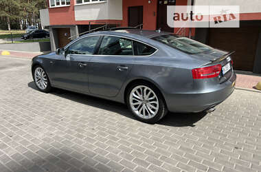 Купе Audi A5 2011 в Вараше