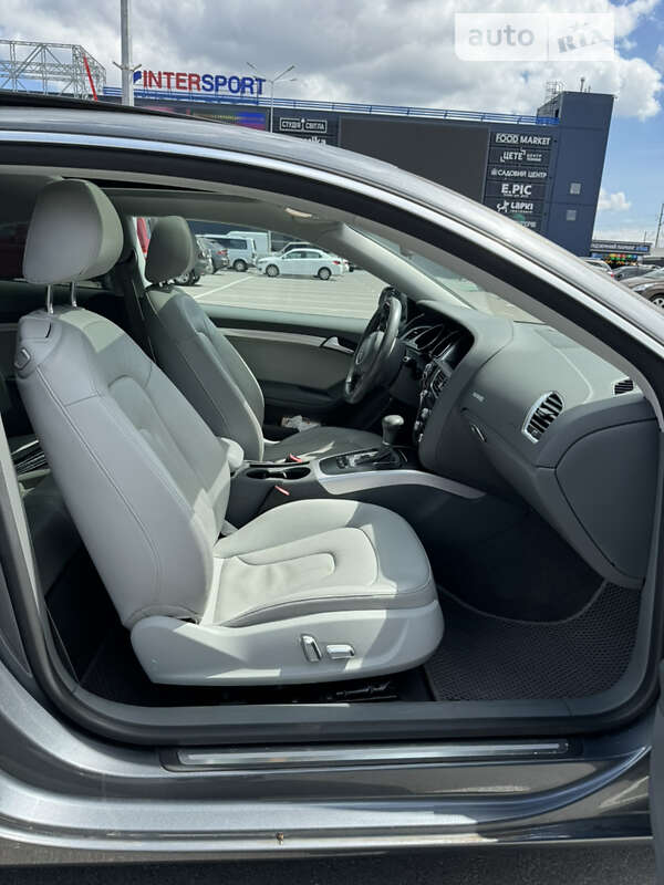 Купе Audi A5 2012 в Киеве