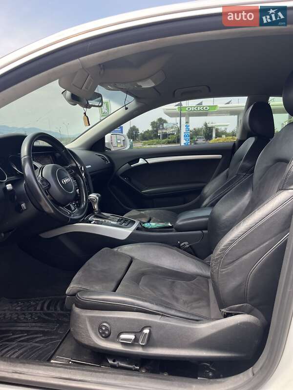 Купе Audi A5 2011 в Тячеве