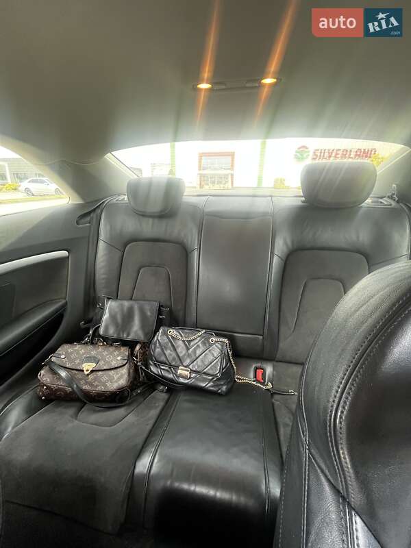 Купе Audi A5 2011 в Тячеве