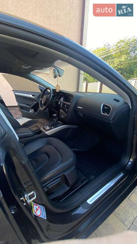 Купе Audi A5 2013 в Чернівцях