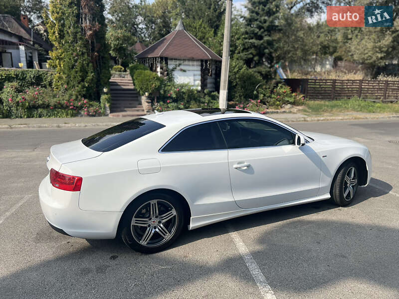 Купе Audi A5 2014 в Киеве