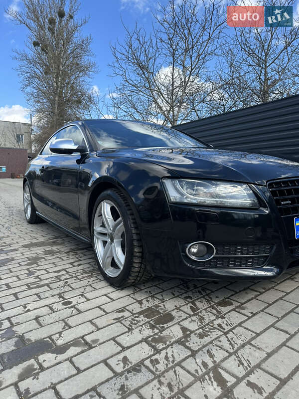 Купе Audi A5 2011 в 