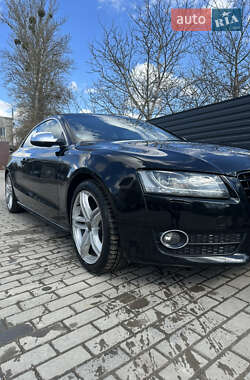 Купе Audi A5 2011 в 
