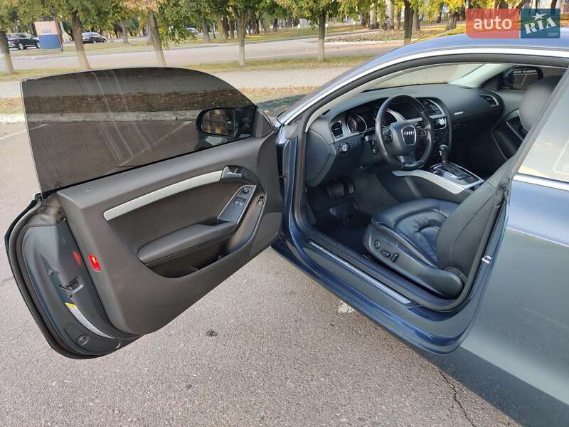 Купе Audi A5 2010 в Николаеве