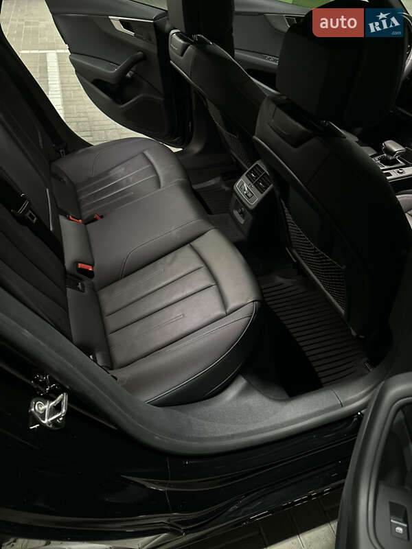 Лифтбек Audi A5 2022 в Киеве