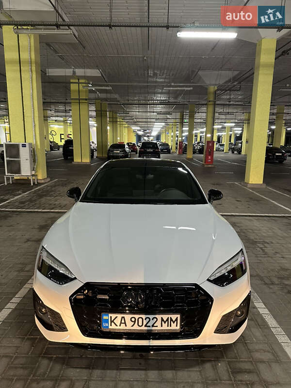 Лифтбек Audi A5 2022 в Киеве