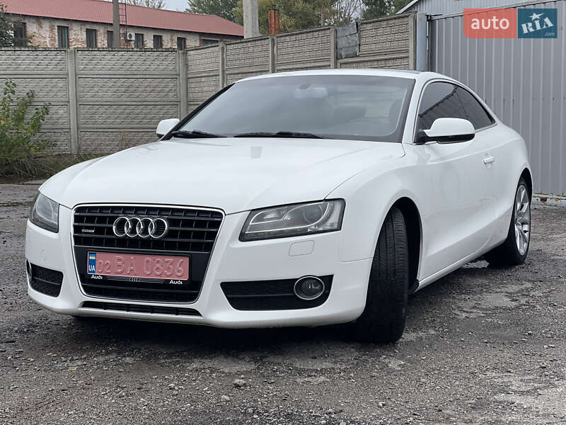 Купе Audi A5 2011 в Гнівані