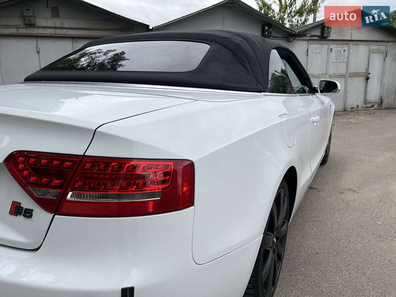 Кабриолет Audi A5 2012 в Житомире