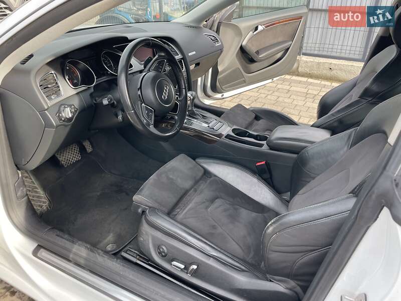 Купе Audi A5 2012 в Львові