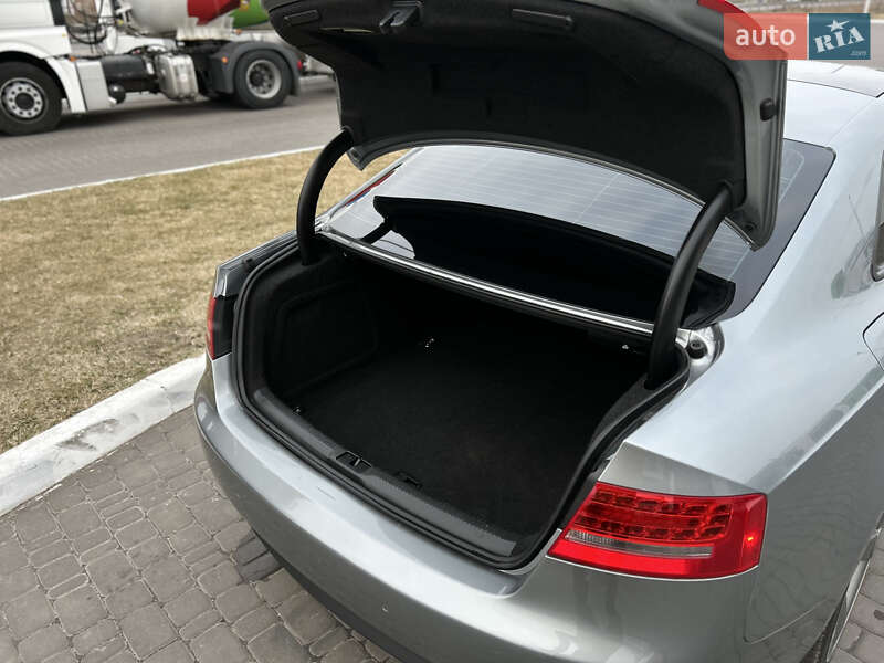 Купе Audi A5 2011 в Ровно