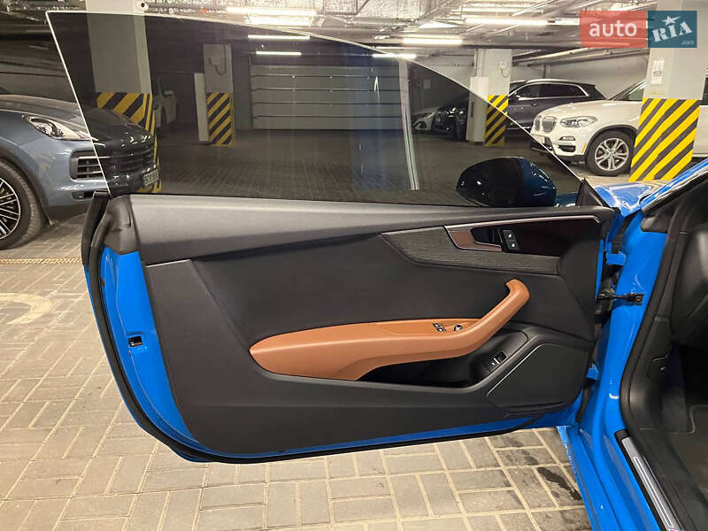 Купе Audi A5 2022 в Львове