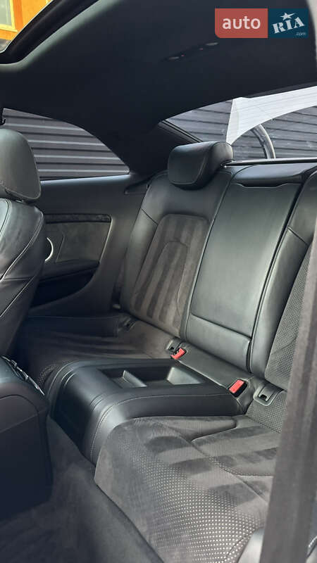 Купе Audi A5 2012 в Львові