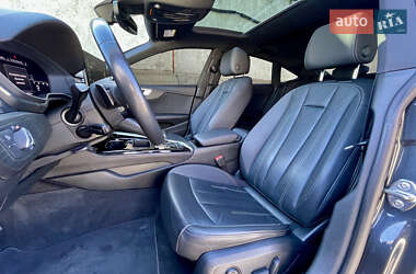 Ліфтбек Audi A5 2020 в 