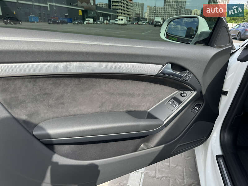 Купе Audi A5 2011 в Киеве