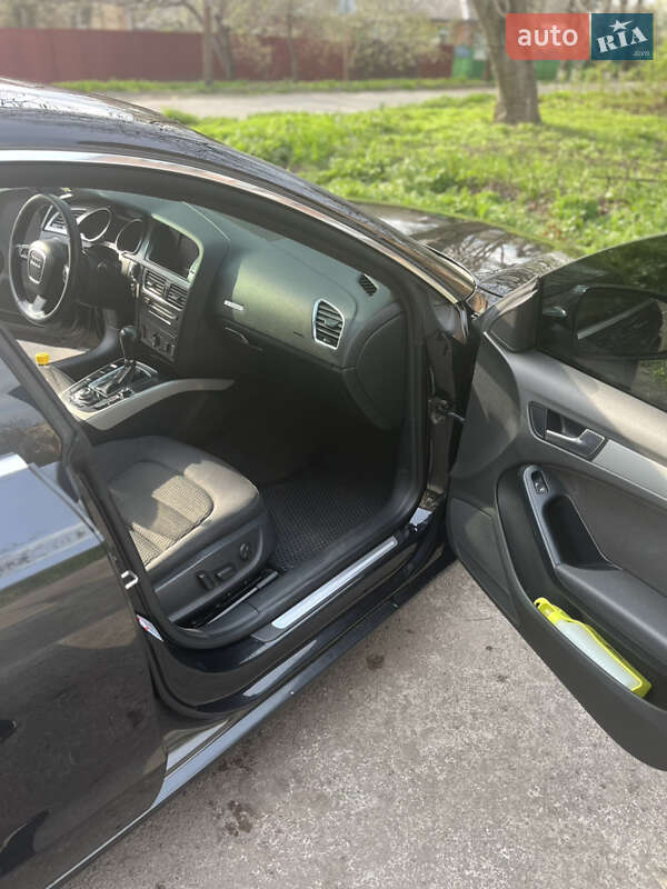 Купе Audi A5 2010 в Карловке
