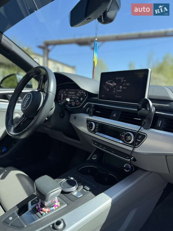 Купе Audi A5 2017 в Нетешине