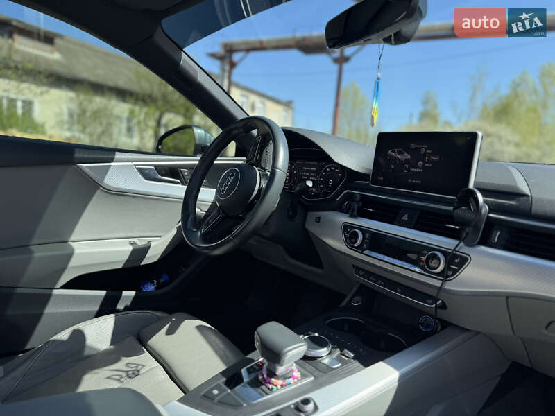 Купе Audi A5 2017 в Нетешине