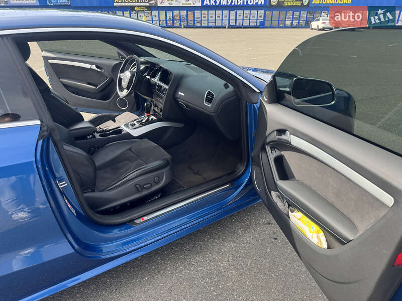 Купе Audi A5 2010 в Киеве