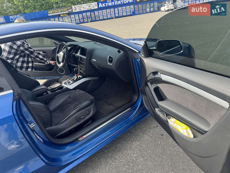 Купе Audi A5 2010 в Киеве