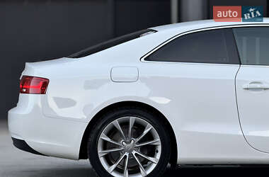 Купе Audi A5 2011 в 
