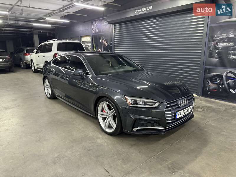 Купе Audi A5 2017 в 