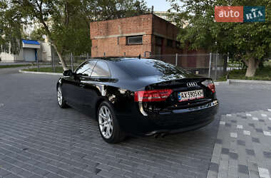 Купе Audi A5 2010 в 