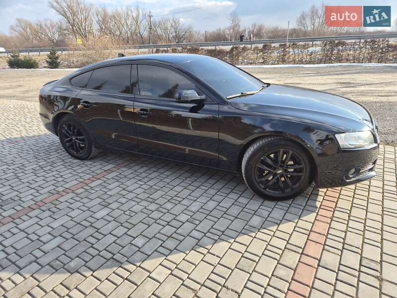 Купе Audi A5 2011 в Бучаче