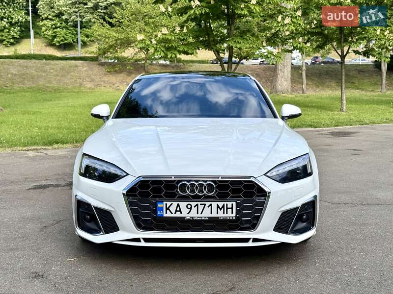 Купе Audi A5 2023 в Киеве