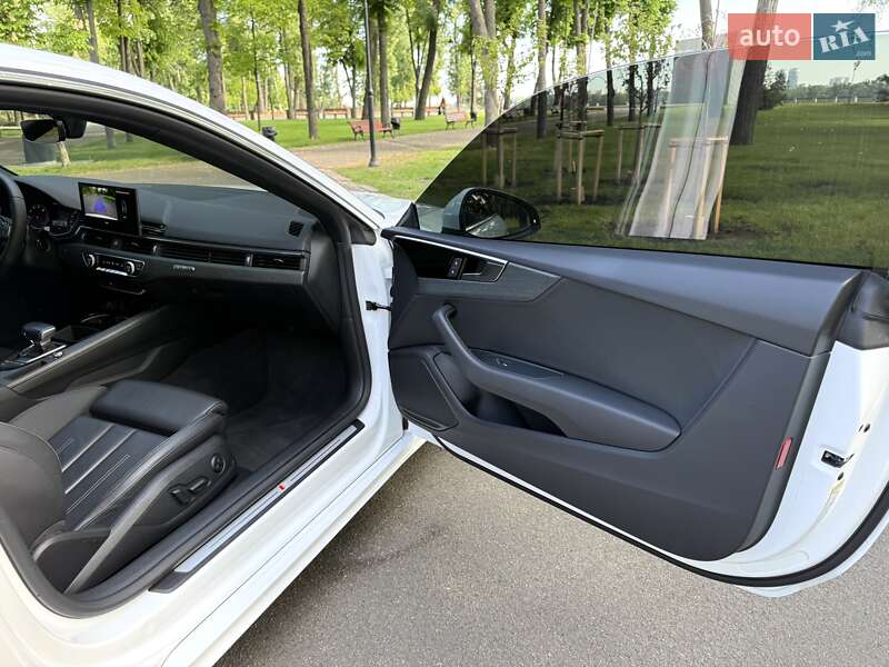 Купе Audi A5 2023 в Киеве