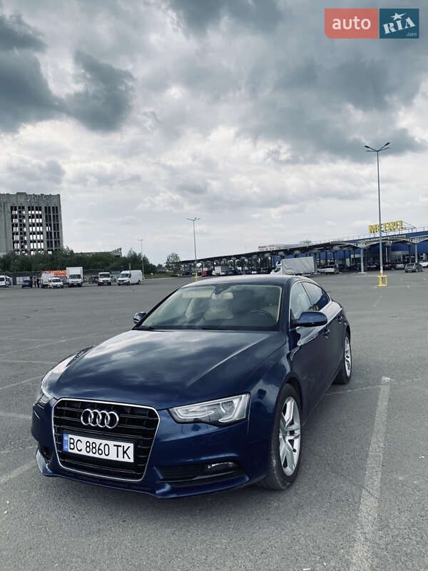 Купе Audi A5 2016 в 