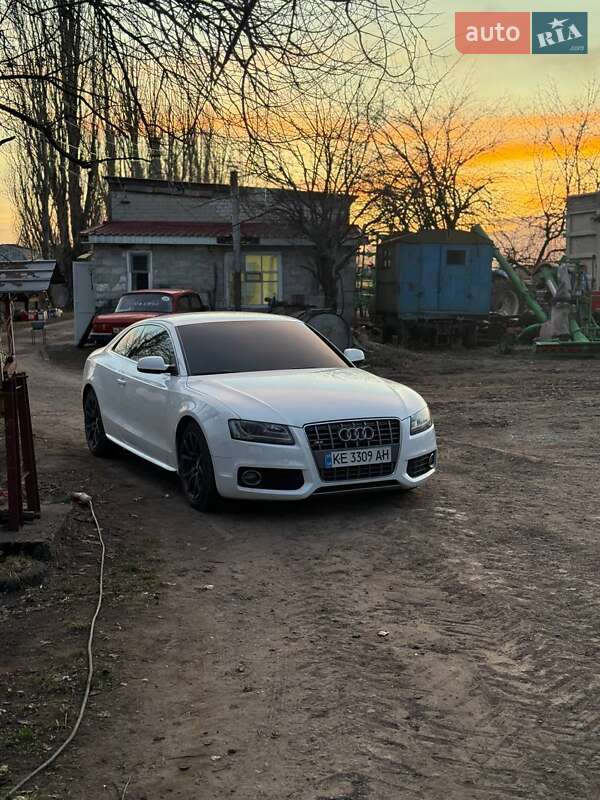 Купе Audi A5 2010 в Днепре