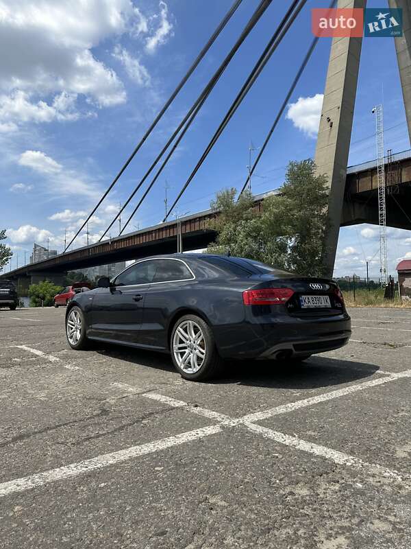Купе Audi A5 2012 в Києві