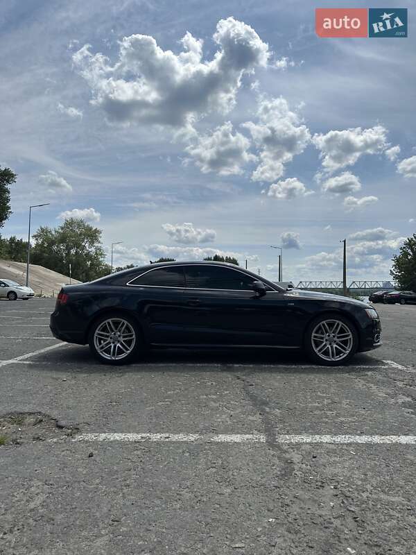 Купе Audi A5 2012 в Києві