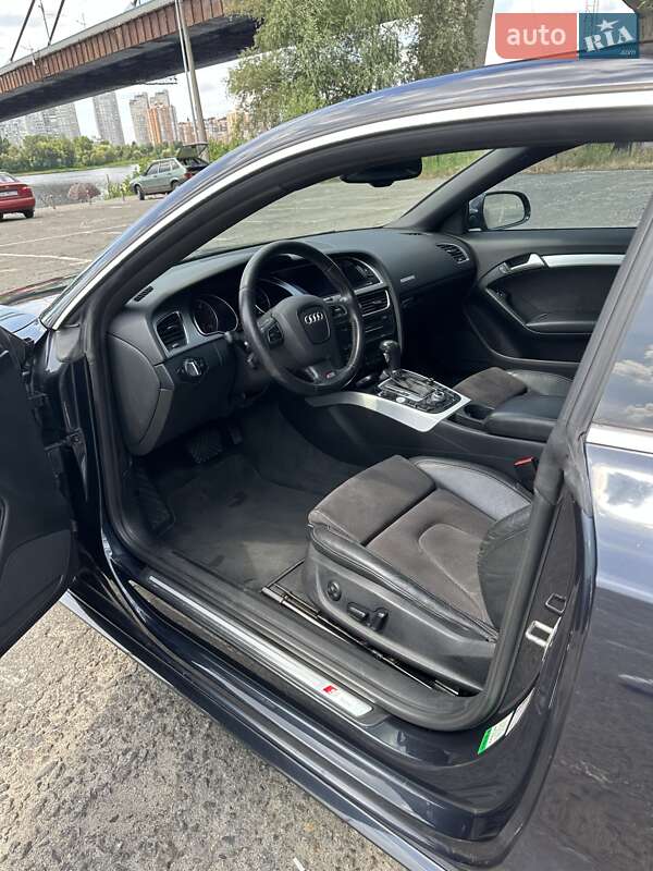 Купе Audi A5 2012 в Києві